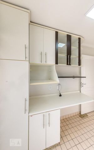 Apartamento à venda com 70m², 2 quartos e 2 vagas Apartamento à venda com 70m², 2 quartos e 2 vagasCozinha