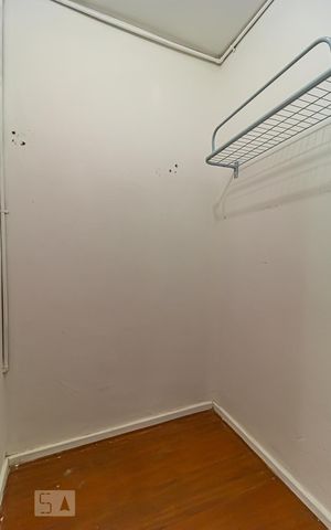 Apartamento à venda com 142m², 2 quartos e 1 vaga Apartamento à venda com 142m², 2 quartos e 1 vagaCloset do quarto 2
