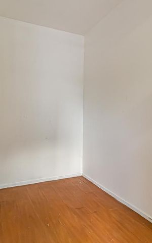 Apartamento à venda com 142m², 2 quartos e 1 vaga Apartamento à venda com 142m², 2 quartos e 1 vagaQuarto de Serviço