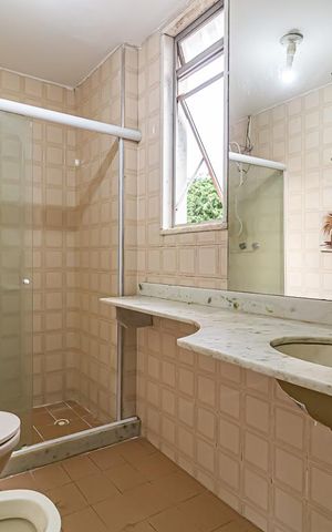 Apartamento à venda com 142m², 2 quartos e 1 vaga Apartamento à venda com 142m², 2 quartos e 1 vagaBanheiro da Suíte