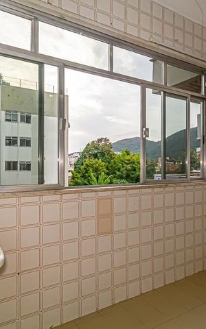 Apartamento à venda com 142m², 2 quartos e 1 vaga Apartamento à venda com 142m², 2 quartos e 1 vagaÁrea de Serviço