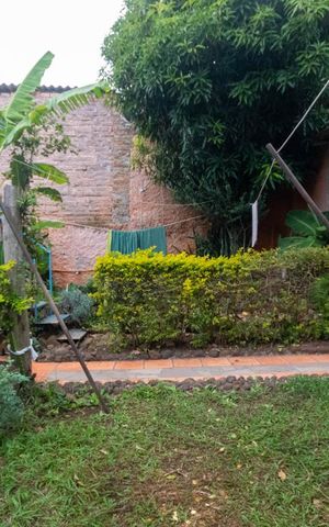 Casa à venda com 300m², 5 quartos e 2 vagas Casa à venda com 300m², 5 quartos e 2 vagasPátio