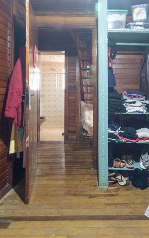 Casa à venda com 300m², 5 quartos e 2 vagas Casa à venda com 300m², 5 quartos e 2 vagasQuarto 1