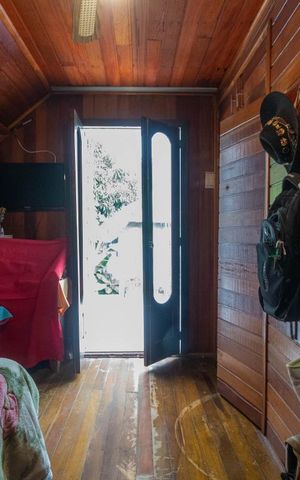 Casa à venda com 300m², 5 quartos e 2 vagas Casa à venda com 300m², 5 quartos e 2 vagasQuarto 3