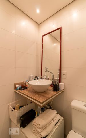 Apartamento para alugar com 69m², 2 quartos e 1 vagaBanheiro