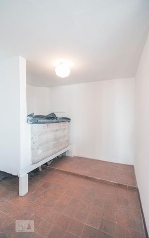 Casa à venda com 342m², 3 quartos e 2 vagas Casa à venda com 342m², 3 quartos e 2 vagasDepósito do Salão 3