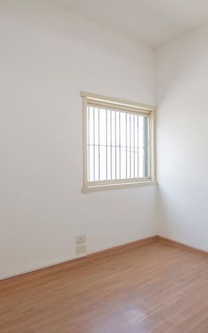 Casa à venda com 342m², 3 quartos e 2 vagas Casa à venda com 342m², 3 quartos e 2 vagasQuarto 1
