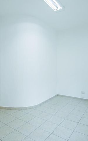 Casa à venda com 342m², 3 quartos e 2 vagas Casa à venda com 342m², 3 quartos e 2 vagasQuarto do Salão 2