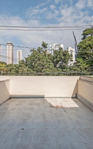 Casa à venda com 342m², 3 quartos e 2 vagas Casa à venda com 342m², 3 quartos e 2 vagasVaranda da Sala
