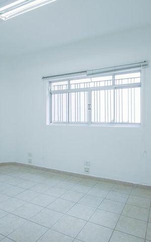 Casa à venda com 342m², 3 quartos e 2 vagas Casa à venda com 342m², 3 quartos e 2 vagasQuarto do Salão 2