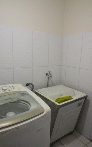 Casa à venda com 367m², 3 quartos e 5 vagas Casa à venda com 367m², 3 quartos e 5 vagasLavanderia