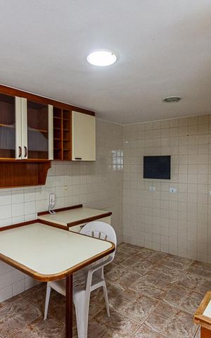 Apartamento à venda com 130m², 3 quartos e 2 vagas Apartamento à venda com 130m², 3 quartos e 2 vagasCozinha