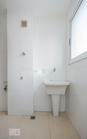 Apartamento para alugar com 70m², 2 quartos e 1 vagaÁrea de Serviço