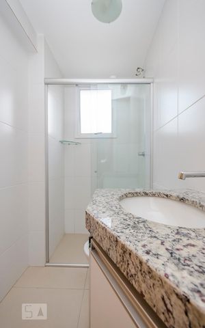 Apartamento para alugar com 70m², 2 quartos e 1 vagaBanheiro Social
