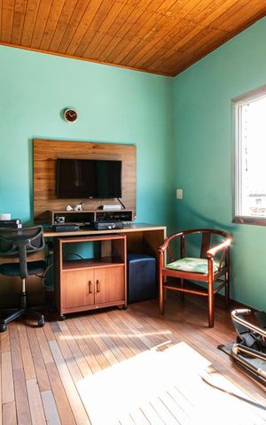 Casa à venda com 500m², 5 quartos e 3 vagas Casa à venda com 500m², 5 quartos e 3 vagasQuarto 3