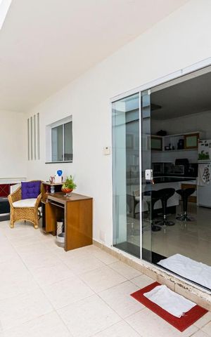Casa à venda com 336m², 5 quartos e 3 vagasQuintal