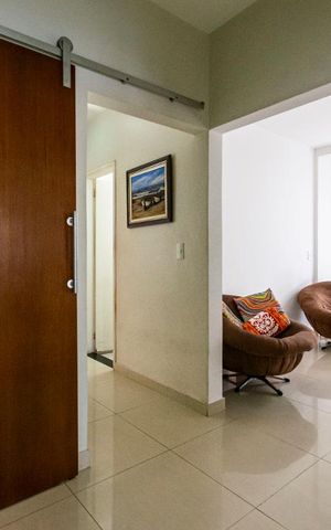 Casa à venda com 336m², 5 quartos e 3 vagasSala