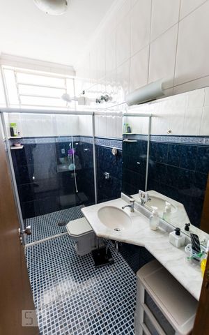 Casa à venda com 336m², 5 quartos e 3 vagasEdícula - Banheiro
