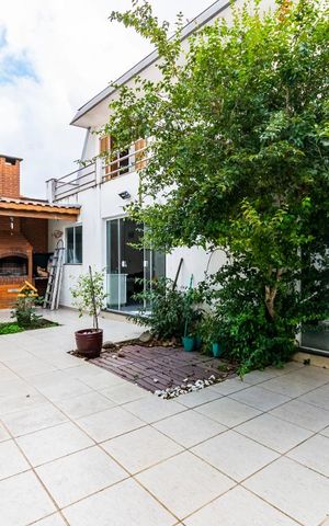 Casa à venda com 336m², 5 quartos e 3 vagasQuintal