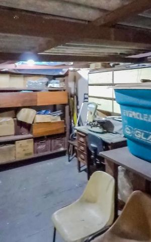 Casa à venda com 170m², 3 quartos e 2 vagasComodo extra / sotao