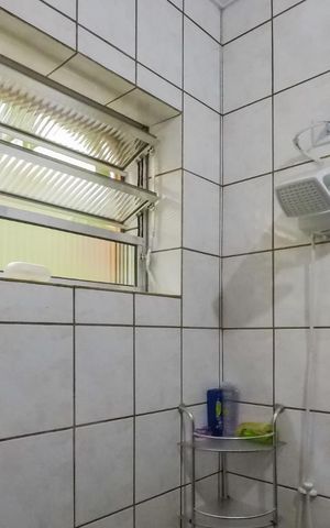 Casa à venda com 170m², 3 quartos e 2 vagasBanheiro