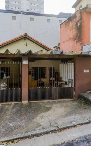 Casa à venda com 170m², 3 quartos e 2 vagasFachada