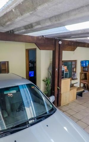 Casa à venda com 170m², 3 quartos e 2 vagasGaragem