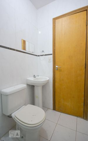 Apartamento à venda com 67m², 2 quartos e sem vaga Apartamento à venda com 67m², 2 quartos e sem vagaBanheiro da Suíte