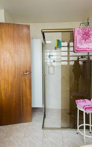 Apartamento à venda com 200m², 3 quartos e 1 vagaBanheiro da Suíte