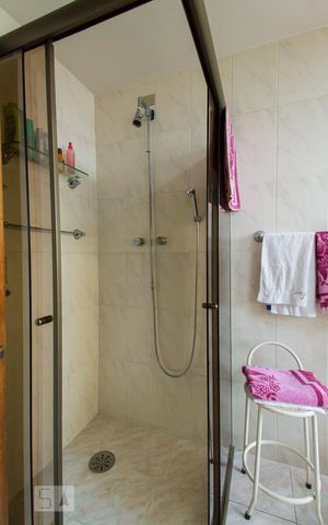 Apartamento à venda com 200m², 3 quartos e 1 vagaBanheiro da Suíte