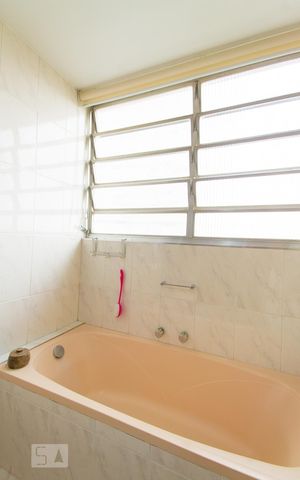 Apartamento à venda com 200m², 3 quartos e 1 vagaBanheiro da Suíte