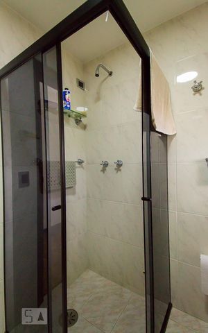 Apartamento à venda com 200m², 3 quartos e 1 vagaBanheiro 