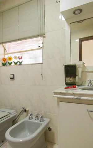 Apartamento à venda com 200m², 3 quartos e 1 vagaBanheiro 