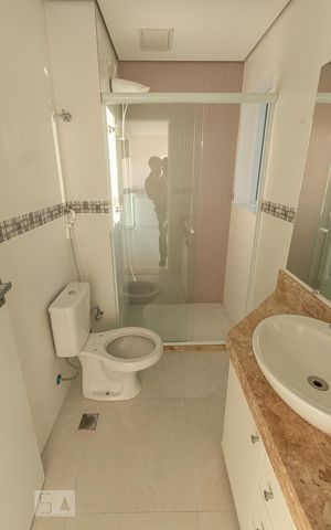 Studio para alugar com 35m², 1 quarto e sem vaga Studio para alugar com 35m², 1 quarto e sem vagaBanheiro