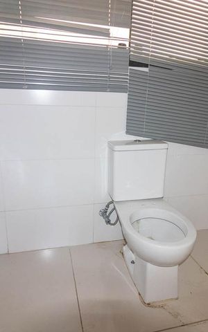 Casa à venda com 480m², 4 quartos e 6 vagas Casa à venda com 480m², 4 quartos e 6 vagasBanheiro da Suíte 4
