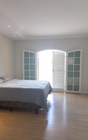 Casa à venda com 480m², 4 quartos e 6 vagas Casa à venda com 480m², 4 quartos e 6 vagasSuíte 3