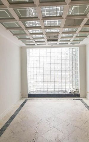 Casa à venda com 480m², 4 quartos e 6 vagas Casa à venda com 480m², 4 quartos e 6 vagasSala de Jantar