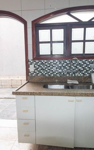 Casa à venda com 480m², 4 quartos e 6 vagas Casa à venda com 480m², 4 quartos e 6 vagasCozinha