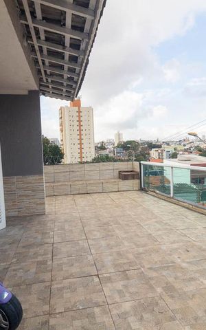 Casa à venda com 480m², 4 quartos e 6 vagas Casa à venda com 480m², 4 quartos e 6 vagasVaranda Suíte 3