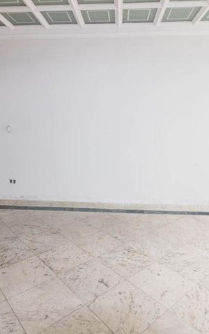 Casa à venda com 480m², 4 quartos e 6 vagas Casa à venda com 480m², 4 quartos e 6 vagasSala de Jantar