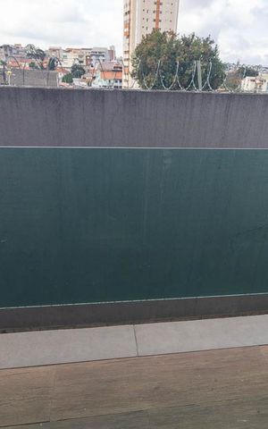Casa à venda com 480m², 4 quartos e 6 vagas Casa à venda com 480m², 4 quartos e 6 vagasVaranda Suíte 2