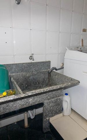 Casa à venda com 480m², 4 quartos e 6 vagas Casa à venda com 480m², 4 quartos e 6 vagasÁrea de Serviço