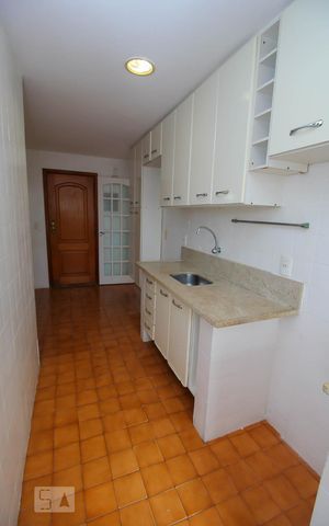 Apartamento para alugar com 98m², 3 quartos e 1 vaga Apartamento para alugar com 98m², 3 quartos e 1 vagaCozinha - Armários