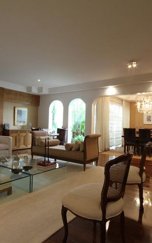 Casa à venda com 469m², 3 quartos e 4 vagasSala