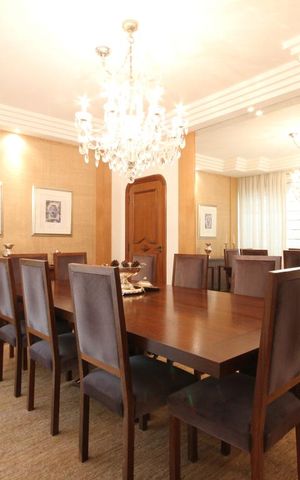Casa à venda com 469m², 3 quartos e 4 vagasSala