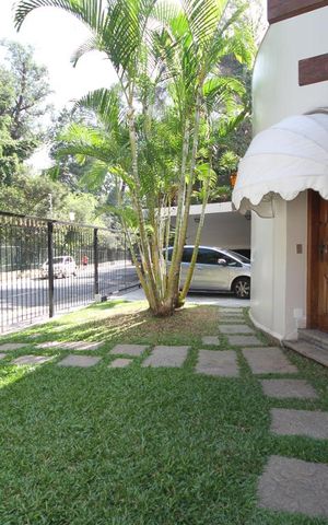 Casa à venda com 469m², 3 quartos e 4 vagasEntrada