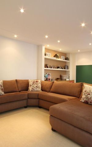 Casa à venda com 469m², 3 quartos e 4 vagasSala dos fundos
