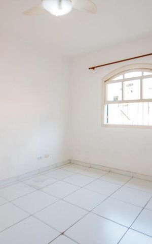 Casa à venda com 160m², 3 quartos e 2 vagas Casa à venda com 160m², 3 quartos e 2 vagasQuarto 2