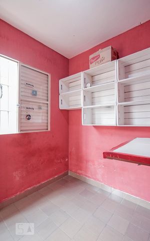 Casa à venda com 160m², 3 quartos e 2 vagas Casa à venda com 160m², 3 quartos e 2 vagasSuite de Serviço