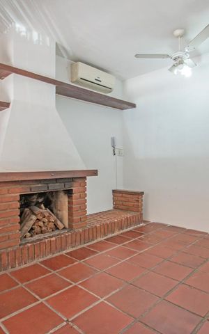 Casa à venda com 160m², 3 quartos e 2 vagas Casa à venda com 160m², 3 quartos e 2 vagas Sala